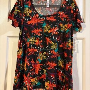 LuLaRoe Black and Red Floral Short Sleeve Top